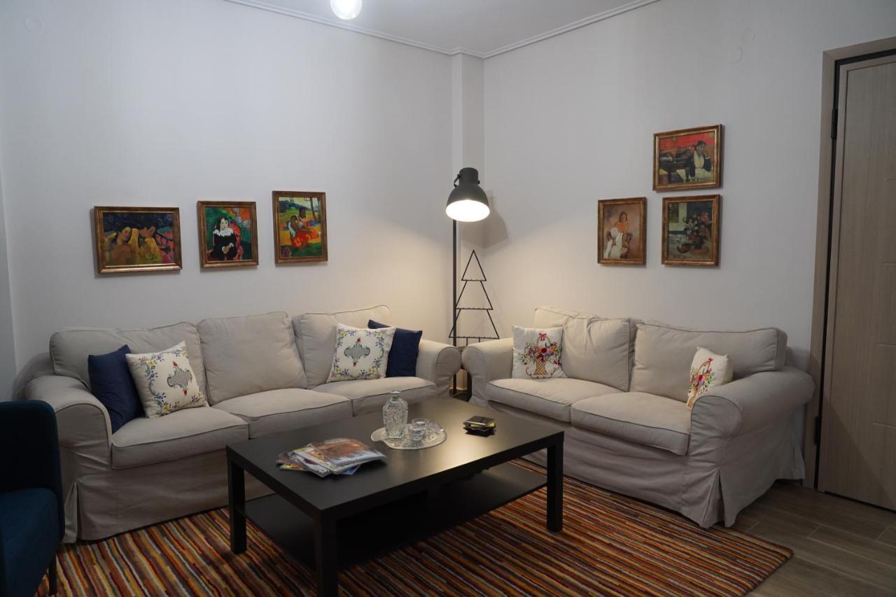 Larissa Downtown Apartment With Parking Exterior foto