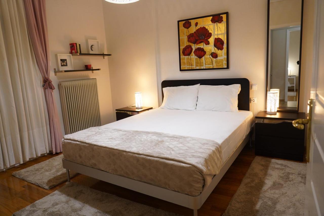 Larissa Downtown Apartment With Parking Exterior foto